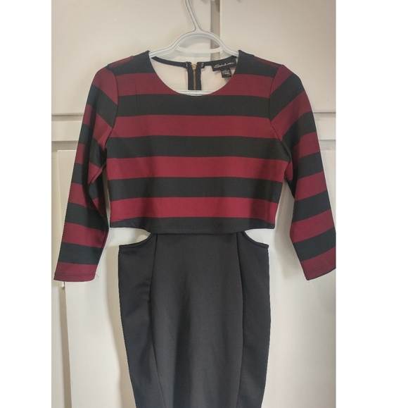 1-piece Dress - Picture 2 of 3